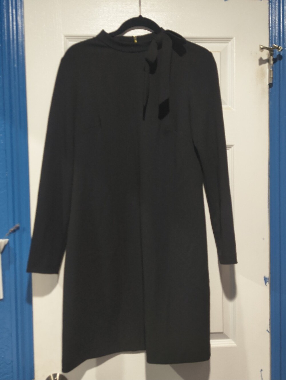 Calvin Klein Black Tie Neck Long Sleeve Sheath Dress Exposed Gold Zip Size 10 - Picture 3 of 13